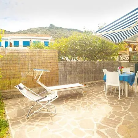 Limoni Apartment