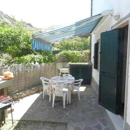 Apartment Limoni