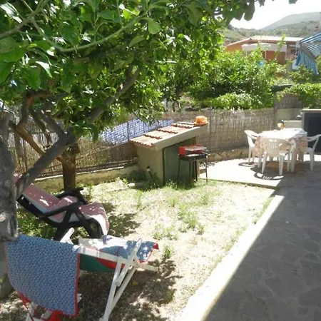Limoni Apartment